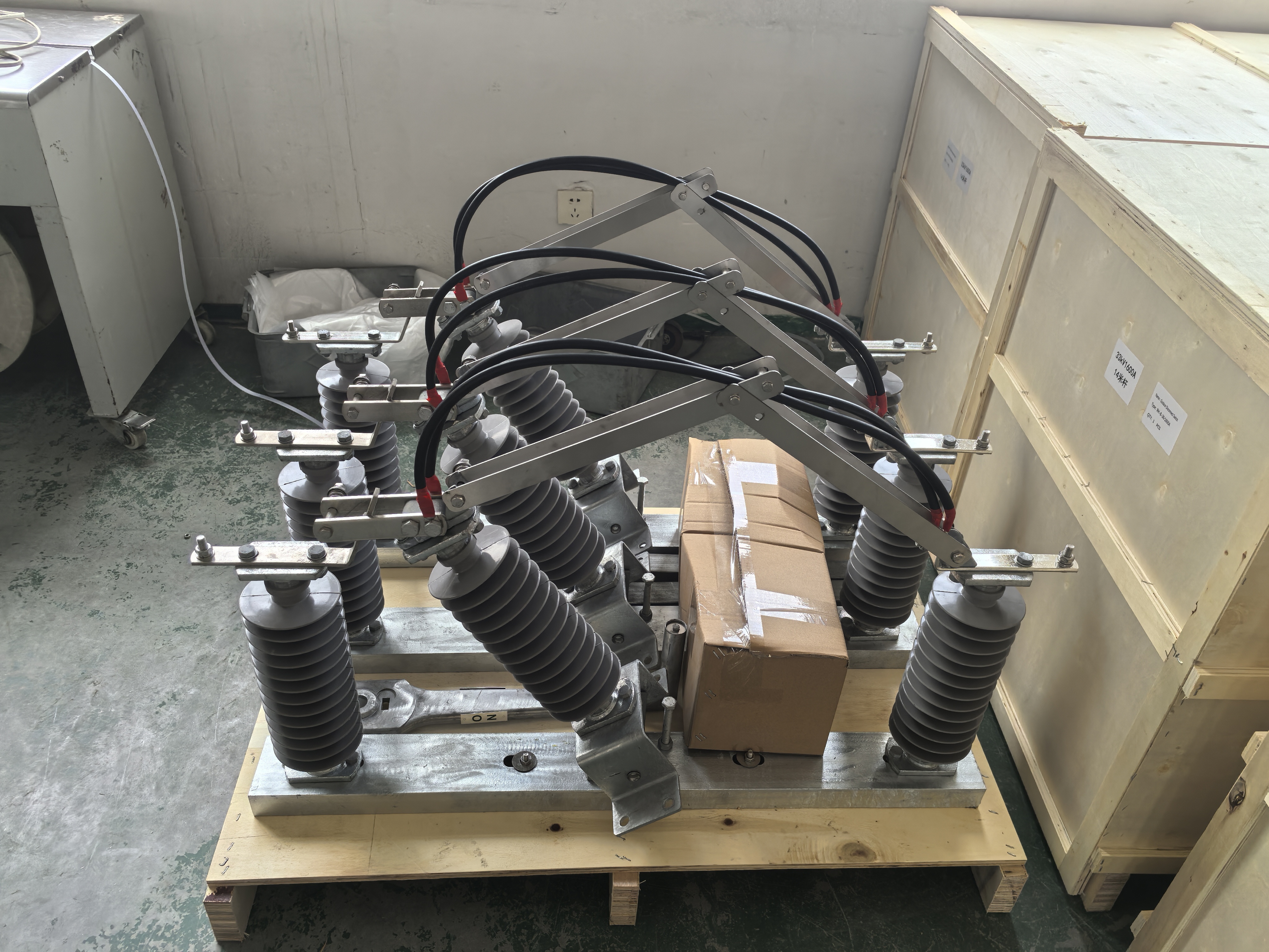 33kv Outdoor High-Voltage Gang Isolator